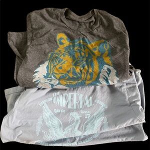 Old Navy tee’s